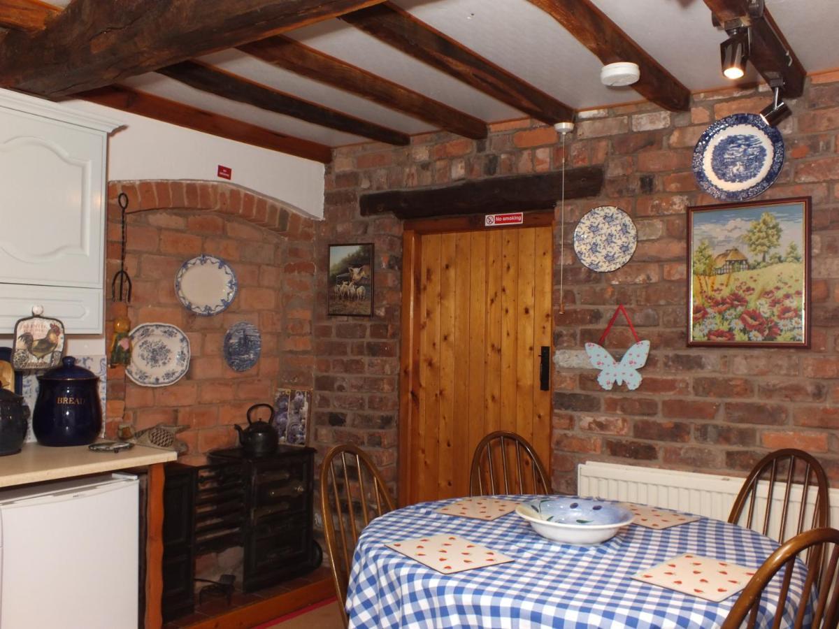 Bank Farm Cottages Nantwich Extérieur photo