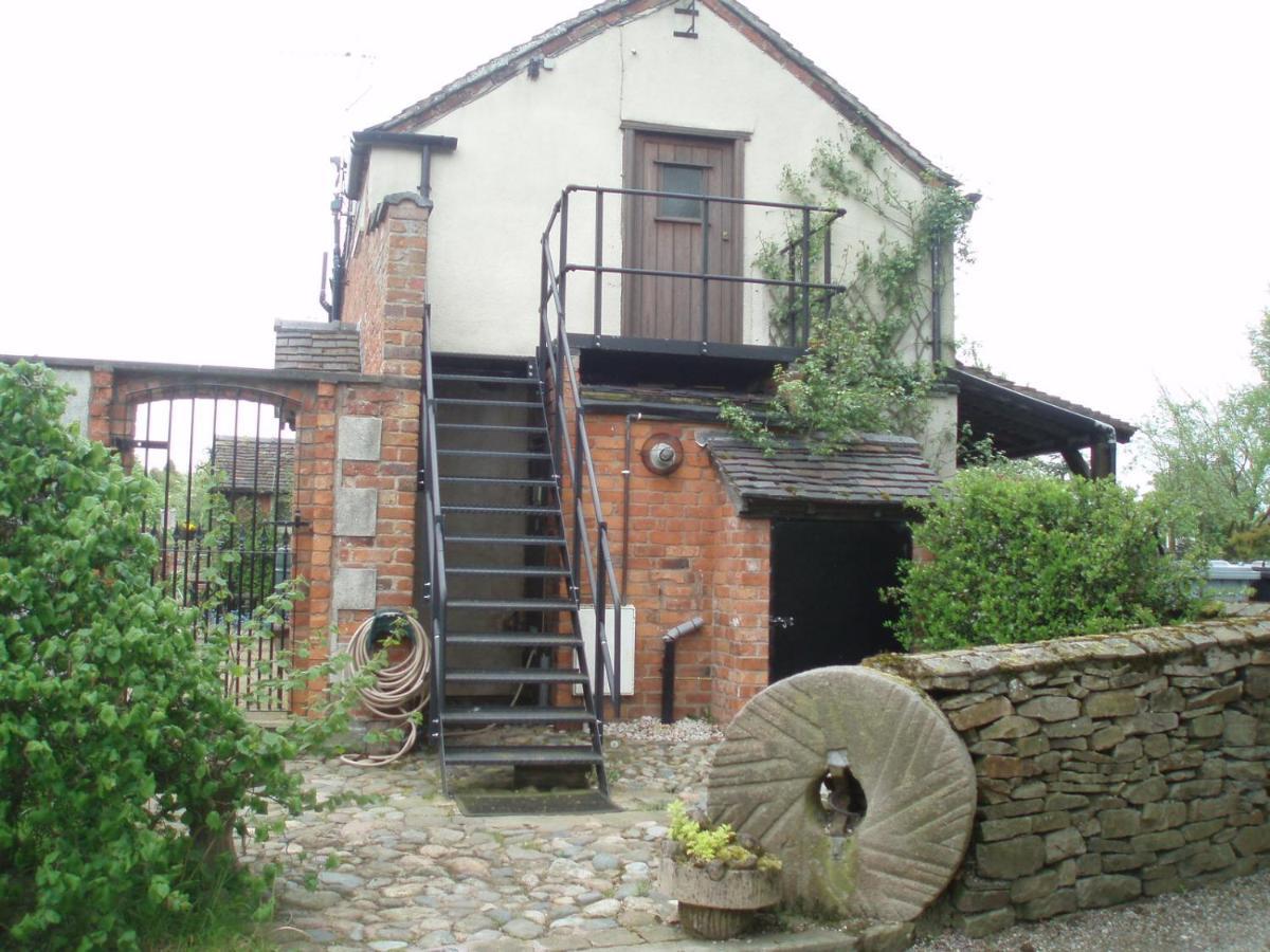 Bank Farm Cottages Nantwich Extérieur photo