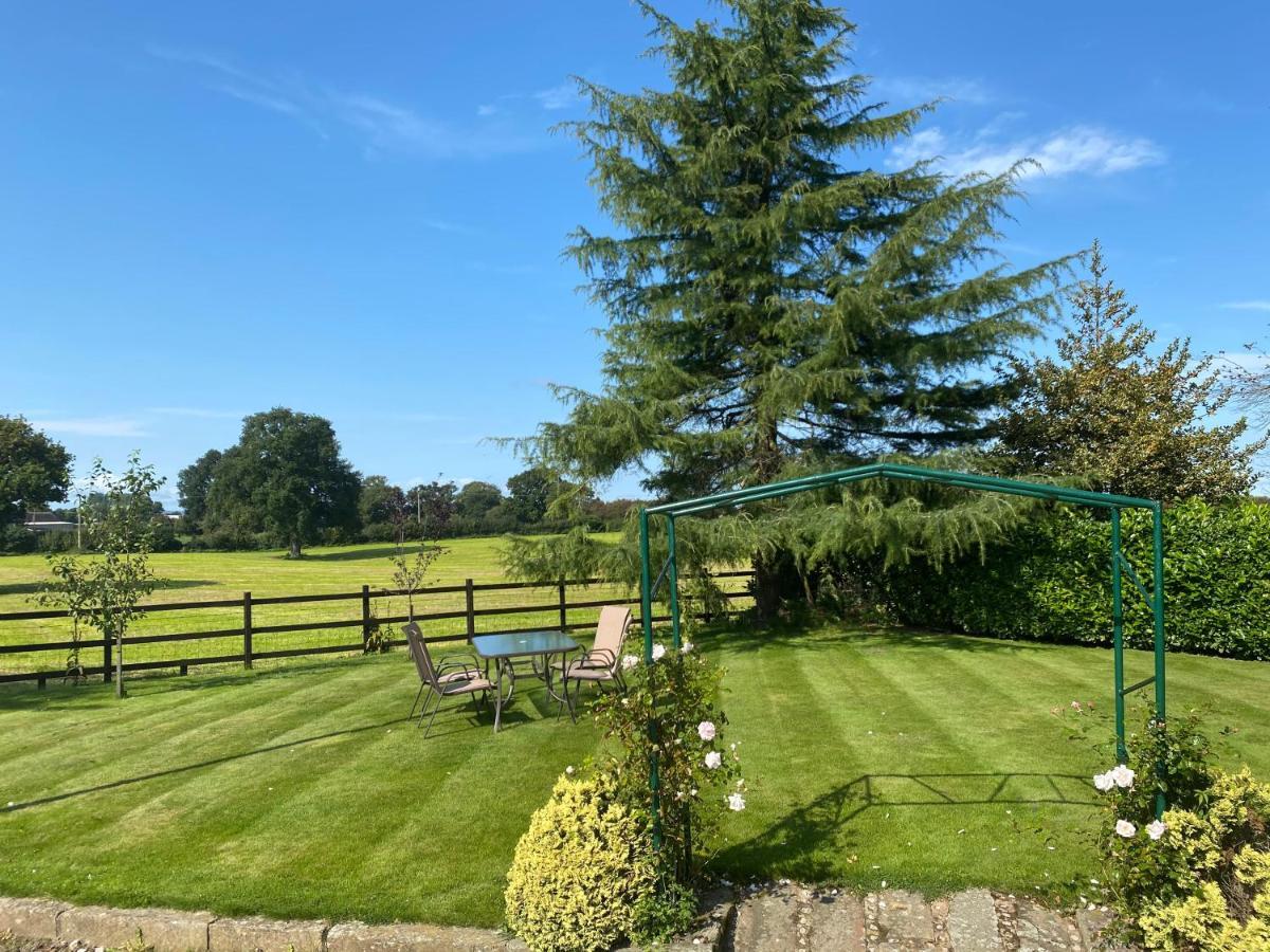 Bank Farm Cottages Nantwich Extérieur photo